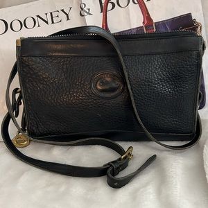 Dooney and Bourke Vintage Crossbody 🔥